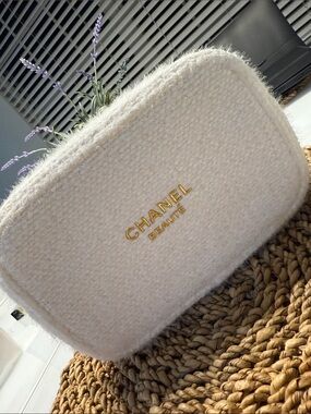 CHANEL White Fuzzy Beauté Cosmetic Case with Gold Logo